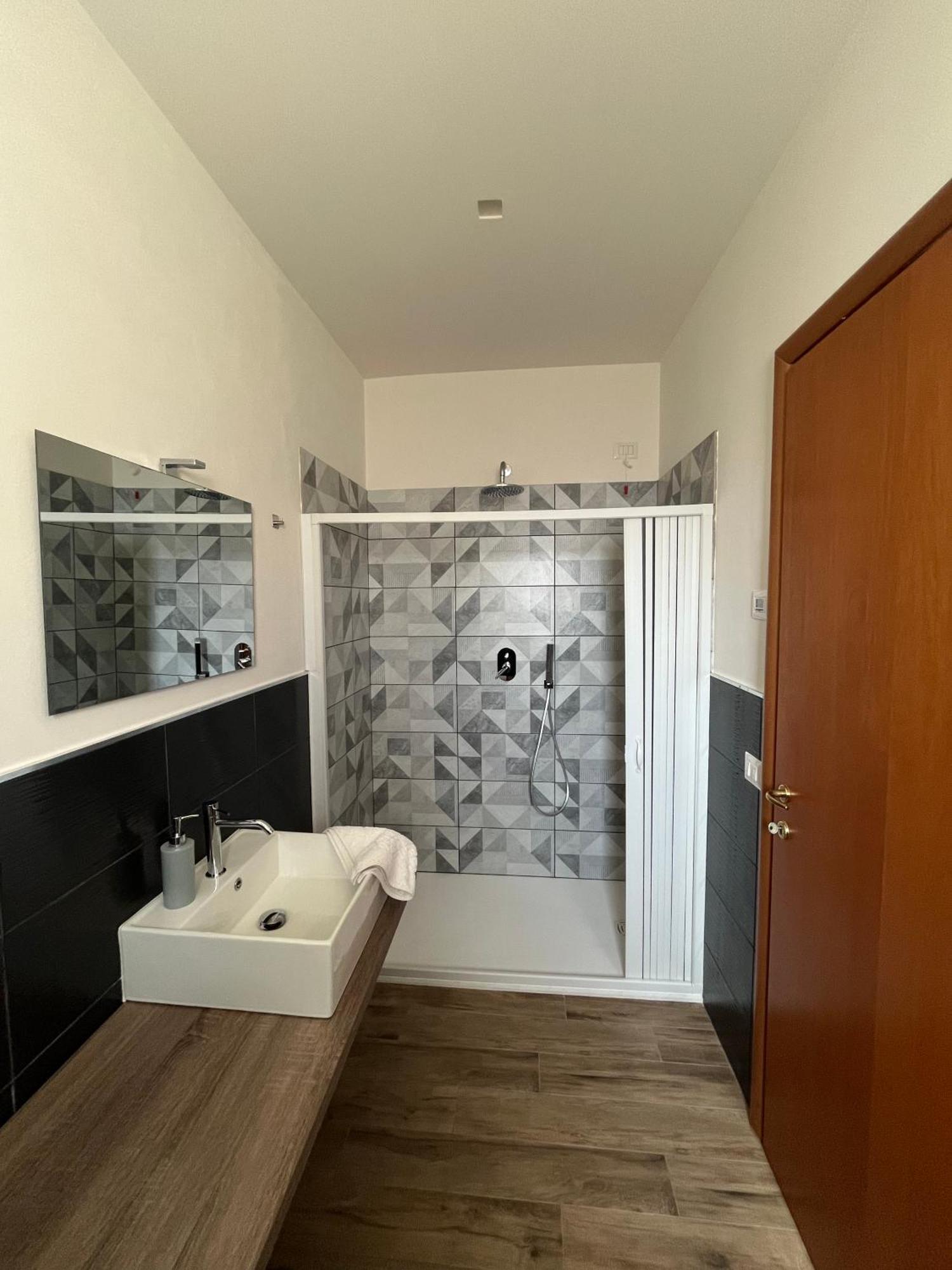 Casa Nel Borgo Di Capraia مونتيلوبو فيورنتينو المظهر الخارجي الصورة