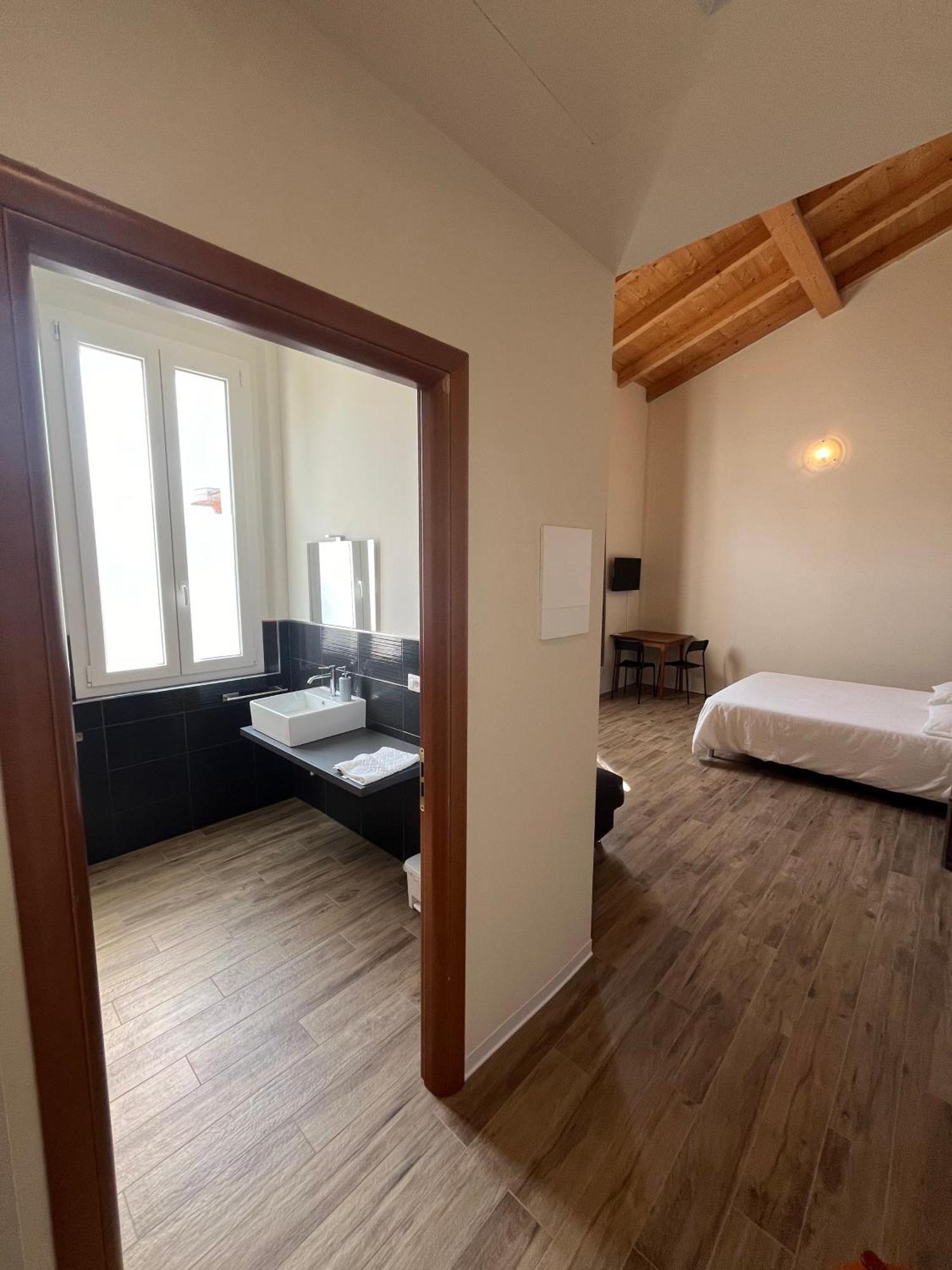 Casa Nel Borgo Di Capraia مونتيلوبو فيورنتينو المظهر الخارجي الصورة